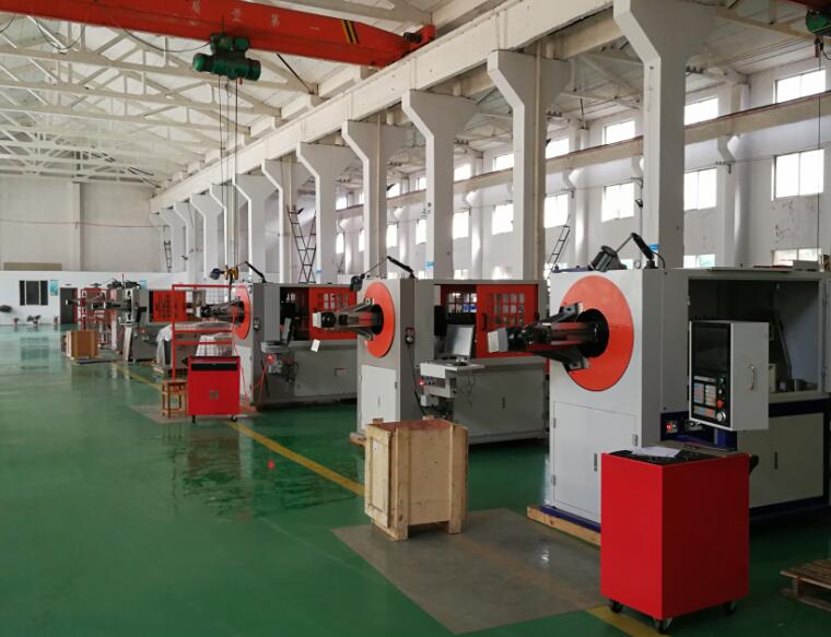 線材折彎機為什么分為轉頭、轉線、無凸輪三種結構？